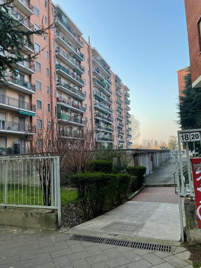 Ferienwohnung Kibilu - San Donato Vicinanze Irccs Policlinico San Donato Milanese Exterior foto