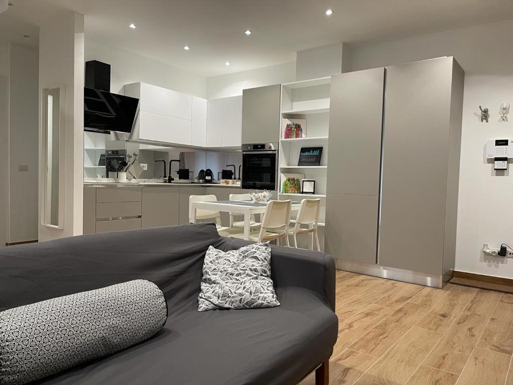 Ferienwohnung Kibilu - San Donato Vicinanze Irccs Policlinico San Donato Milanese Exterior foto